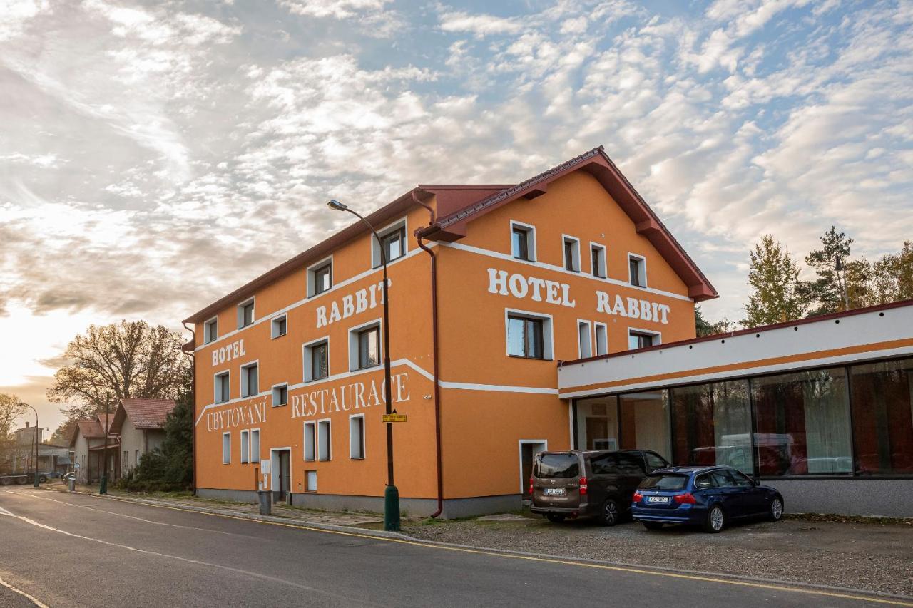 Hotel Rabbit Trhovy Stepanov Ngoại thất bức ảnh