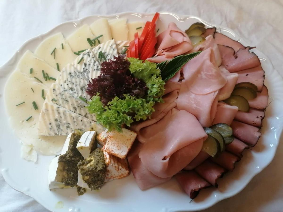 Hotel Rabbit Trhovy Stepanov Ngoại thất bức ảnh