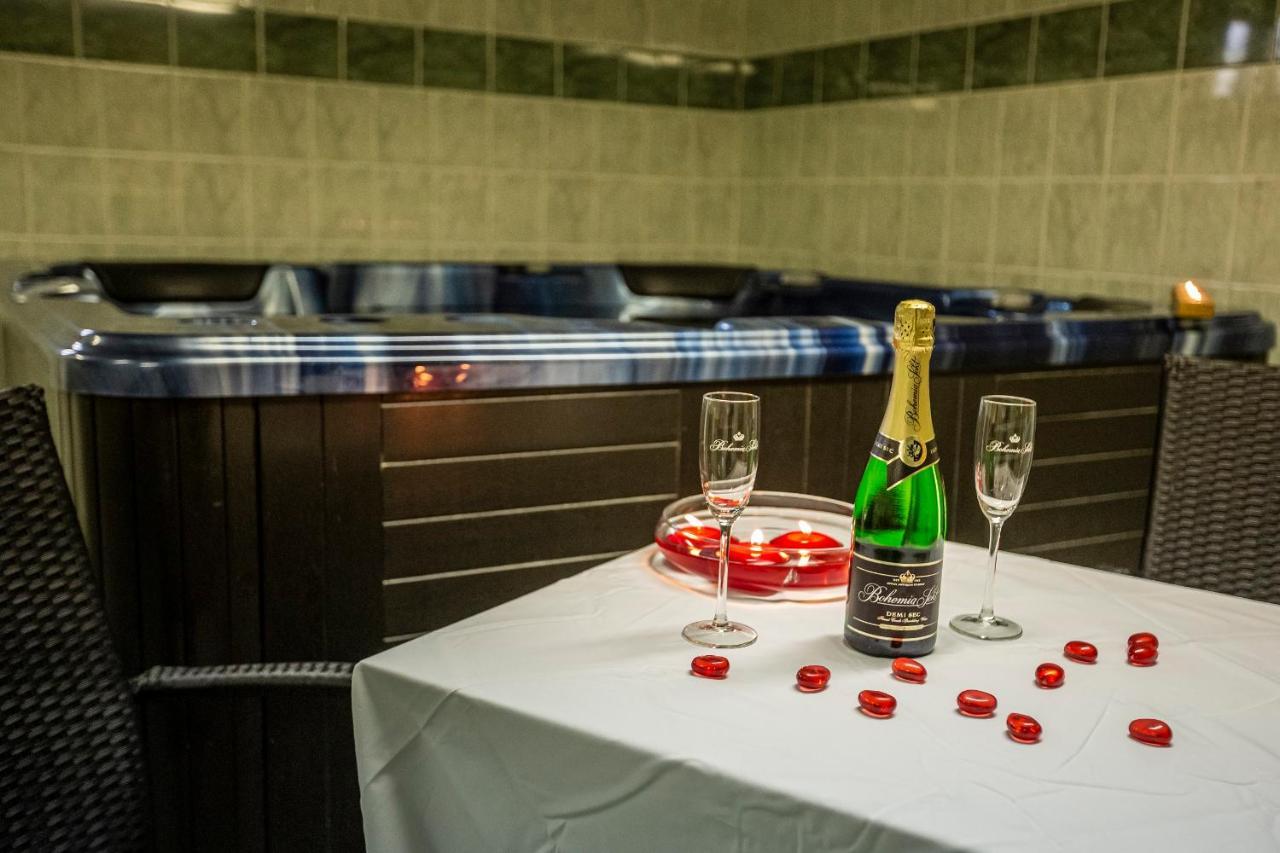 Hotel Rabbit Trhovy Stepanov Ngoại thất bức ảnh