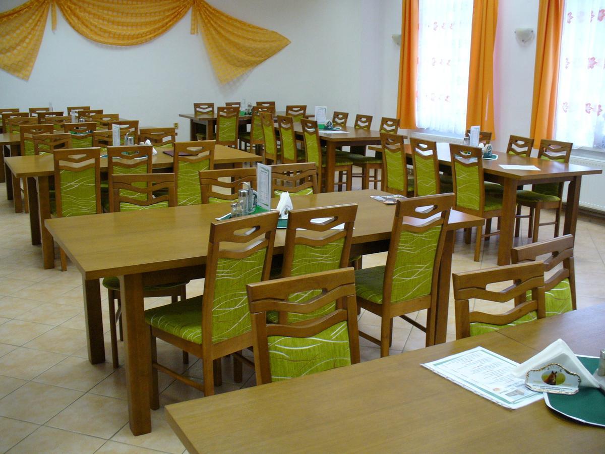 Hotel Rabbit Trhovy Stepanov Ngoại thất bức ảnh
