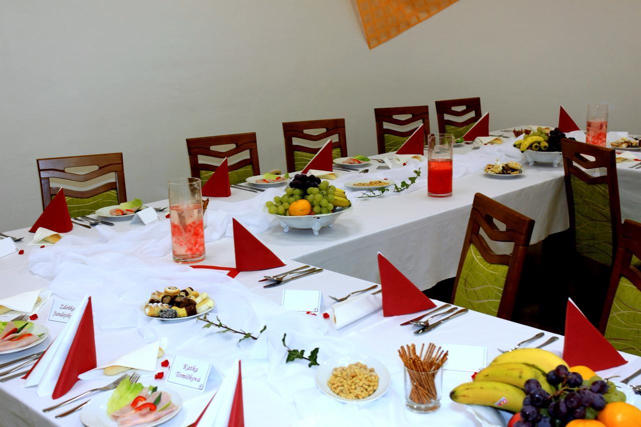 Hotel Rabbit Trhovy Stepanov Ngoại thất bức ảnh